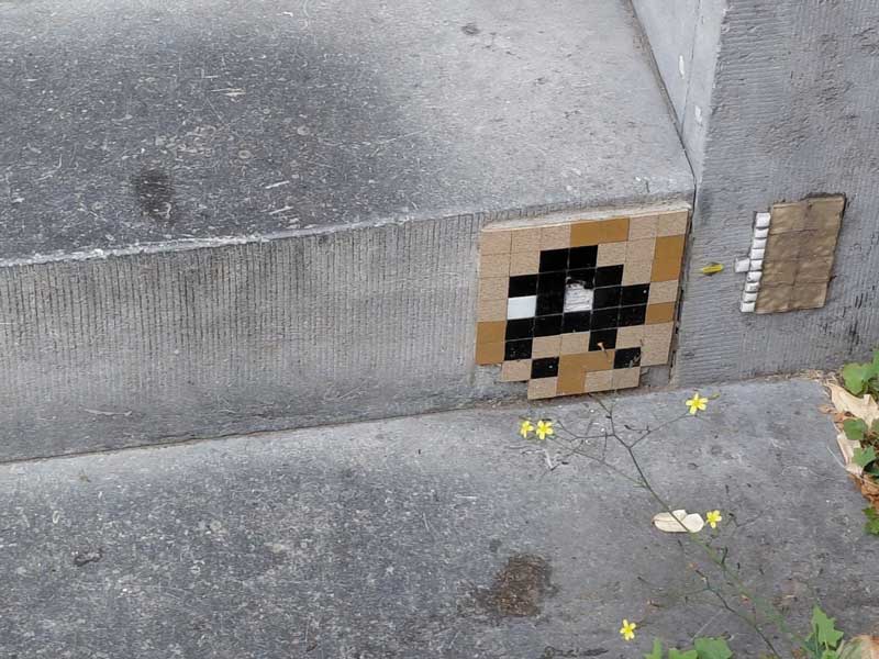 Streetart met mozaïek in Rotterdam
