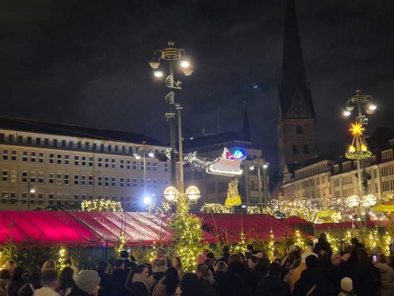 Kerstmarkten Duitsland: vliegendende kerstmarkt in Hamburg