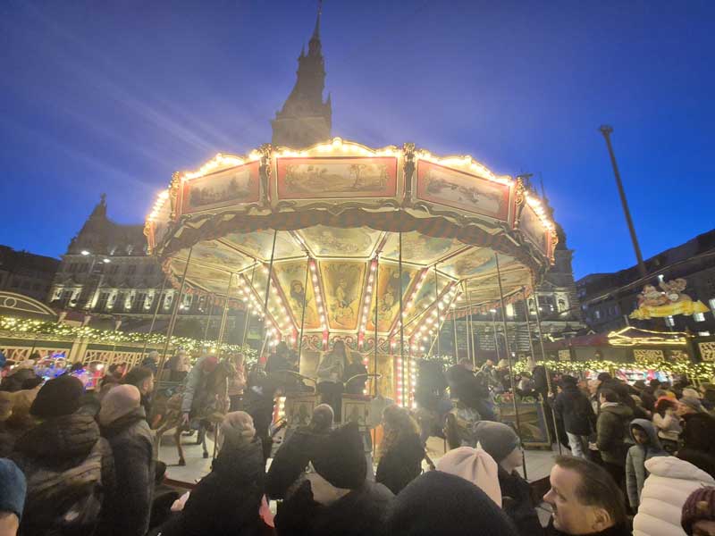 Wat maakt de kerstmarkt in Hamburg uniek ten opzichte van andere Duitse kerstmarkten?